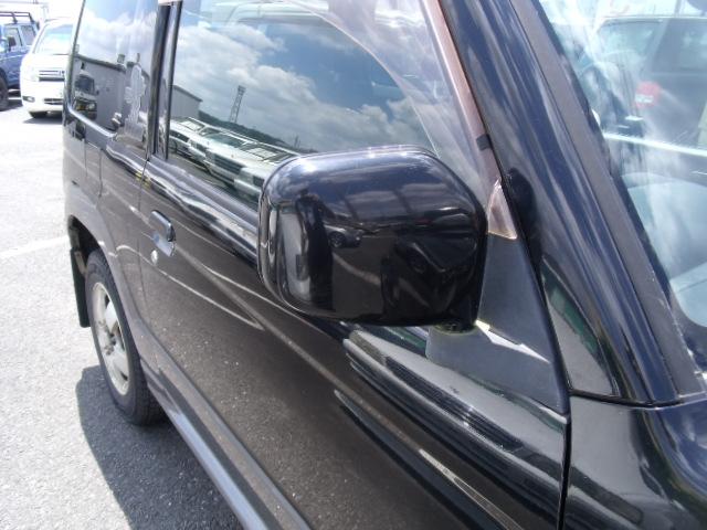 パジェロミニ スヌーピーエディションＩＩターボ　４ＷＤターボ　スヌーピー専用　スペアタイヤケース　デカール　スピードメーター＆タコメーター　プリントドアトリム生地　刺繍入りシート　キーレス　ＣＤ（29枚目）