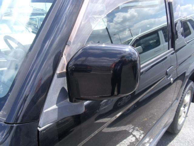 パジェロミニ スヌーピーエディションＩＩターボ　４ＷＤターボ　スヌーピー専用　スペアタイヤケース　デカール　スピードメーター＆タコメーター　プリントドアトリム生地　刺繍入りシート　キーレス　ＣＤ（30枚目）