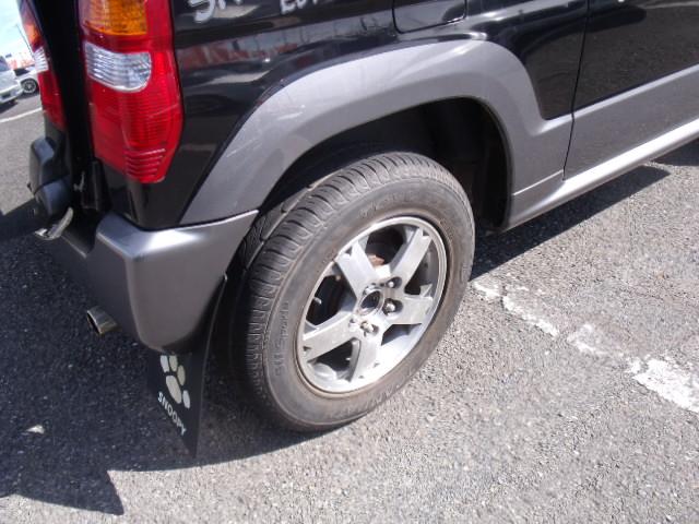 パジェロミニ スヌーピーエディションＩＩターボ　４ＷＤターボ　スヌーピー専用　スペアタイヤケース　デカール　スピードメーター＆タコメーター　プリントドアトリム生地　刺繍入りシート　キーレス　ＣＤ（36枚目）