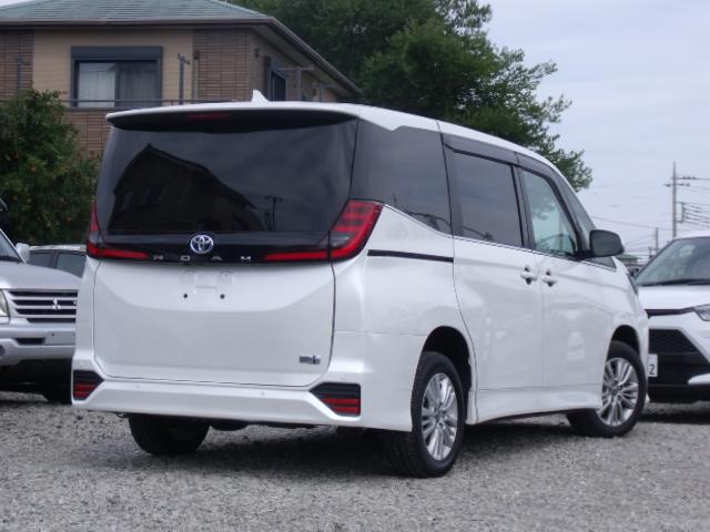 ノア ハイブリッドＳ－Ｚ　純正１０．５型ナビＴＶ　バックカメラ　トヨタセーフティセンス　デュアルパワースライドドア　レーダークルーズ　シートヒーター　ＥＴＣ　ハーフレザーシート　スマートキー　ＡＣ１００Ｖ　モデリスタグリル（6枚目）