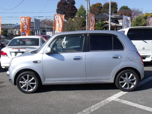 ミラジーノ L 純正ナビ 社外15AW LEDヘッドライト キーレス フォグランプ センター2本出しマフラー etc(6枚目)