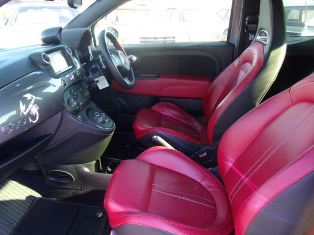 アバルト595 ツーリズモ(13枚目)