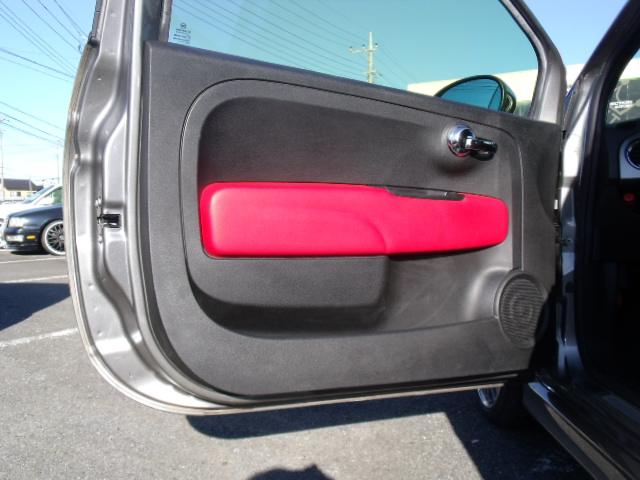 アバルト595 ツーリズモ(27枚目)