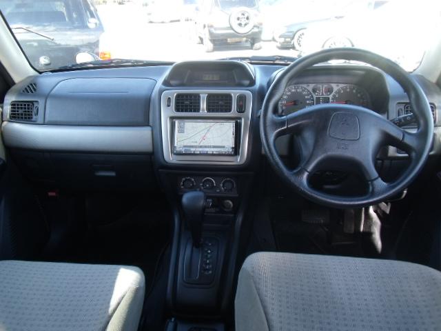 パジェロイオ アクティブフィールドエディション2.0 4WD HDDナビ キーレス 背面タイヤ&ハードカバー(17枚目)