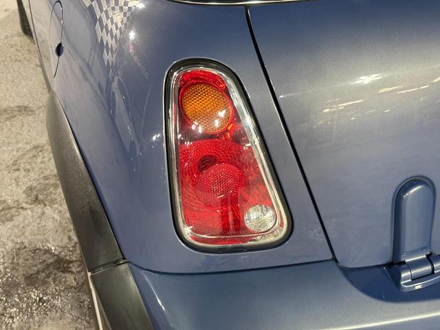 MINI  電動オープン レザーシート バックモニター 社外ナビ パワステ スーパーチャージャー 盗難防止システム(12枚目)