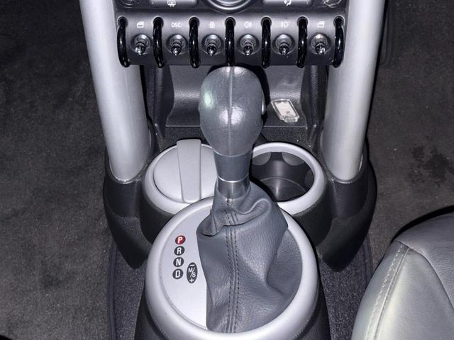 MINI  電動オープン レザーシート バックモニター 社外ナビ パワステ スーパーチャージャー 盗難防止システム(40枚目)