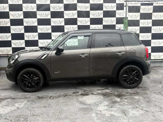 MINI クーパーS クロスオーバー オール4 黒革シート キーレスエントリー フルオートエアコン Wエアバック ESC パワーステアリング ABS アルミ サイドエアバッグ パワーウィンドウ エアバッグ(5枚目)