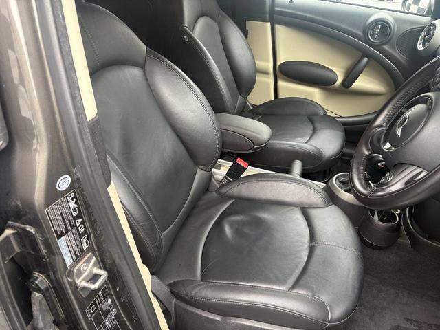 MINI クーパーS クロスオーバー オール4 黒革シート キーレスエントリー フルオートエアコン Wエアバック ESC パワーステアリング ABS アルミ サイドエアバッグ パワーウィンドウ エアバッグ(19枚目)