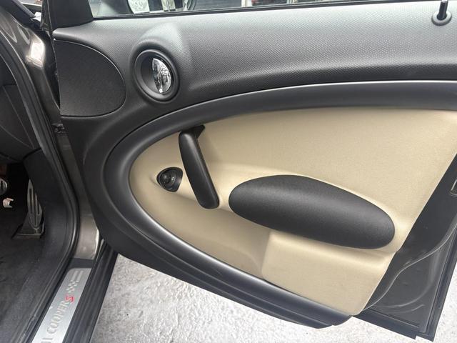 MINI クーパーS クロスオーバー オール4 黒革シート キーレスエントリー フルオートエアコン Wエアバック ESC パワーステアリング ABS アルミ サイドエアバッグ パワーウィンドウ エアバッグ(23枚目)