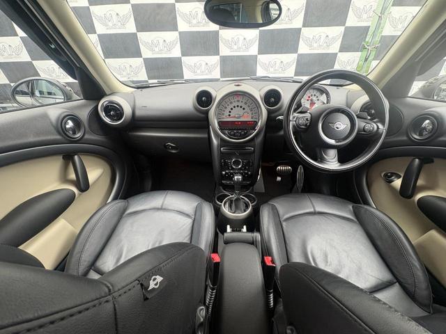 MINI クーパーS クロスオーバー オール4 黒革シート キーレスエントリー フルオートエアコン Wエアバック ESC パワーステアリング ABS アルミ サイドエアバッグ パワーウィンドウ エアバッグ(34枚目)