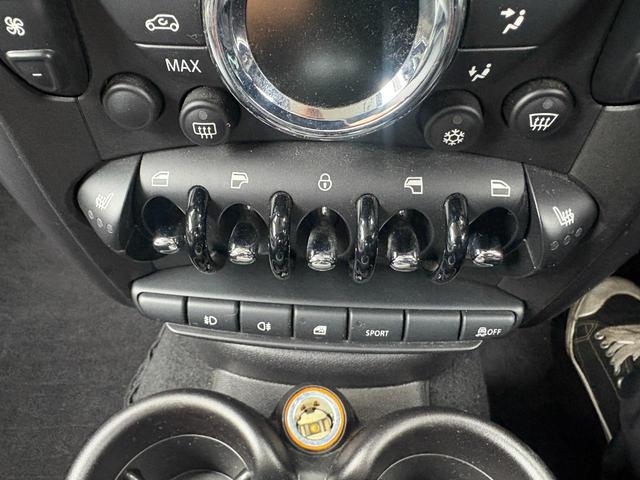 MINI クーパーS クロスオーバー オール4 黒革シート キーレスエントリー フルオートエアコン Wエアバック ESC パワーステアリング ABS アルミ サイドエアバッグ パワーウィンドウ エアバッグ(43枚目)