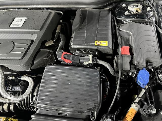 Ａクラス Ａ４５　ＡＭＧ　４マチック　ＡＭＧアドバンストパッケージ　レカロ　革シート　パワーシート　ＤＴＣ　純正ナビ　バックカメラ　ＥＴＣ　追従型クルーズコントロール　Ｂｌｕｅｔｏｏｔｈ（16枚目）