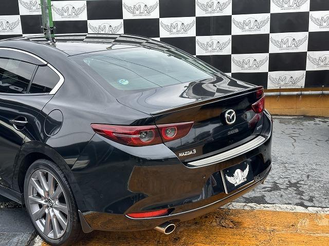 マツダ ＭＡＺＤＡ３セダン