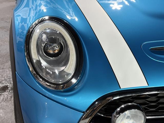 ＭＩＮＩ クーパーＳＤ　ナビ　オートクルーズコントロール　オートマチックハイビーム　アルミホイール　スマートキー　アイドリングストップ　ＡＴ　ＡＢＳ　ＥＳＣ　エアコン　パワーステアリング　パワーウィンドウ　運転席エアバッグ（13枚目）