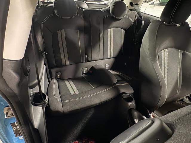 ＭＩＮＩ クーパーＳＤ　ナビ　オートクルーズコントロール　オートマチックハイビーム　アルミホイール　スマートキー　アイドリングストップ　ＡＴ　ＡＢＳ　ＥＳＣ　エアコン　パワーステアリング　パワーウィンドウ　運転席エアバッグ（35枚目）