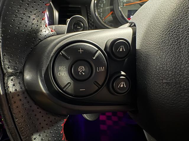 ＭＩＮＩ クーパーＳＤ　ナビ　オートクルーズコントロール　オートマチックハイビーム　アルミホイール　スマートキー　アイドリングストップ　ＡＴ　ＡＢＳ　ＥＳＣ　エアコン　パワーステアリング　パワーウィンドウ　運転席エアバッグ（38枚目）