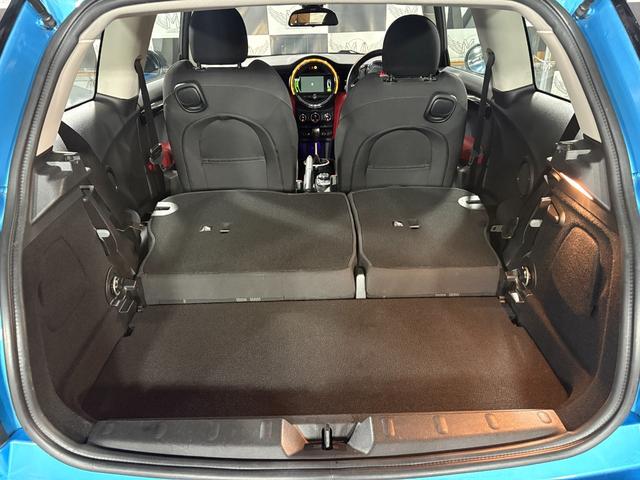 ＭＩＮＩ クーパーＳＤ　ナビ　オートクルーズコントロール　オートマチックハイビーム　アルミホイール　スマートキー　アイドリングストップ　ＡＴ　ＡＢＳ　ＥＳＣ　エアコン　パワーステアリング　パワーウィンドウ　運転席エアバッグ（54枚目）