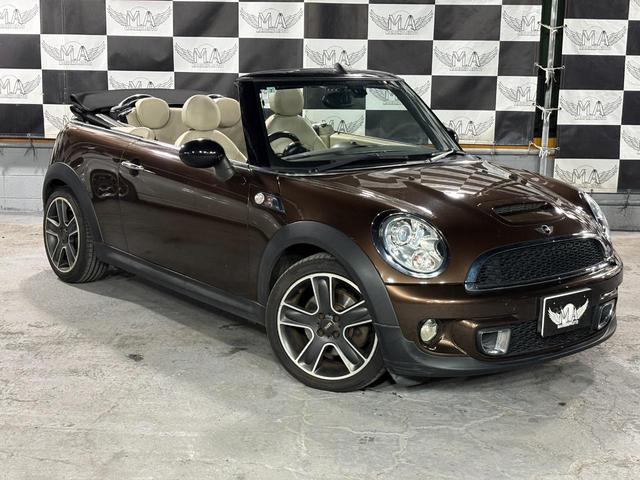 ＭＩＮＩ クーパーＳ　コンバーチブル　オープンカー　バックカメラ　ナビ　ＴＶ　オートライト　ＨＩＤ　ＡＴ　電動格納ミラー　シートヒーター　アルミホイール　ＡＢＳ　ＣＤ　ＵＳＢ　ミュージックプレイヤー接続可　Ｂｌｕｅｔｏｏｔｈ　エアコン（12枚目）