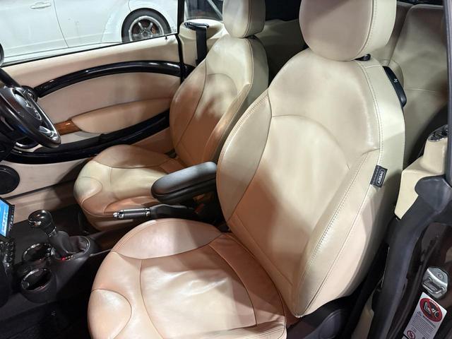 ＭＩＮＩ クーパーＳ　コンバーチブル　オープンカー　バックカメラ　ナビ　ＴＶ　オートライト　ＨＩＤ　ＡＴ　電動格納ミラー　シートヒーター　アルミホイール　ＡＢＳ　ＣＤ　ＵＳＢ　ミュージックプレイヤー接続可　Ｂｌｕｅｔｏｏｔｈ　エアコン（29枚目）