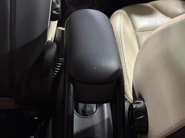 ＭＩＮＩ クーパーＳ　コンバーチブル　オープンカー　バックカメラ　ナビ　ＴＶ　オートライト　ＨＩＤ　ＡＴ　電動格納ミラー　シートヒーター　アルミホイール　ＡＢＳ　ＣＤ　ＵＳＢ　ミュージックプレイヤー接続可　Ｂｌｕｅｔｏｏｔｈ　エアコン（35枚目）