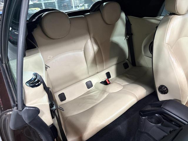 ＭＩＮＩ クーパーＳ　コンバーチブル　オープンカー　バックカメラ　ナビ　ＴＶ　オートライト　ＨＩＤ　ＡＴ　電動格納ミラー　シートヒーター　アルミホイール　ＡＢＳ　ＣＤ　ＵＳＢ　ミュージックプレイヤー接続可　Ｂｌｕｅｔｏｏｔｈ　エアコン（41枚目）