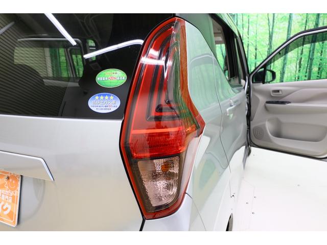 デイズ B クリアランスソナー 衝突被害軽減システム オートライト アイドリングストップ 電動格納ミラー ベンチシート CVT CD ミュージックプレイヤー接続可 エアコン パワーステアリング パワーウィンドウ(31枚目)