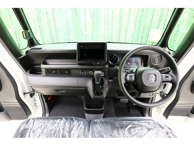 Ｎ－ＢＯＸカスタム ベースグレード　両側スライド・片側電動　クリアランスソナー　オートクルーズコントロール　レーンアシスト　衝突被害軽減システム　オートライト　ＬＥＤヘッドランプ　スマートキー　アイドリングストップ　電動格納ミラー（2枚目）