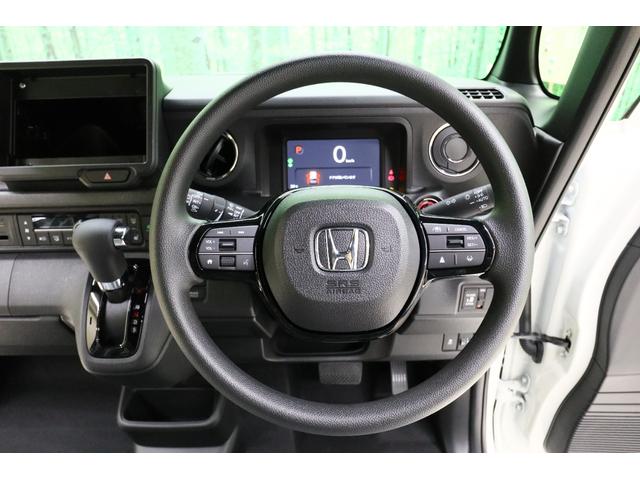 Ｎ－ＢＯＸカスタム ベースグレード　両側スライド・片側電動　クリアランスソナー　オートクルーズコントロール　レーンアシスト　衝突被害軽減システム　オートライト　ＬＥＤヘッドランプ　スマートキー　アイドリングストップ　電動格納ミラー（3枚目）