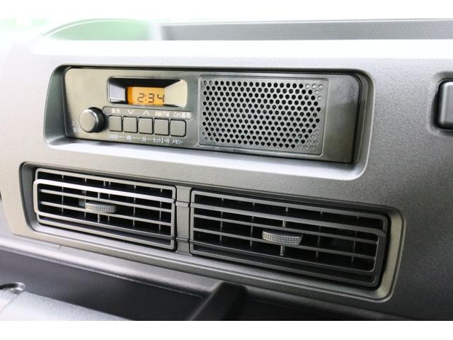 ハイゼットトラック スタンダード　農用スペシャル　４ＷＤ　軽トラック　三方開　ＭＴ　衝突被害軽減システム　クリアランスソナー　アイドリングストップ　オートライト　ＥＳＣ　エアコン　運転席エアバッグ（8枚目）