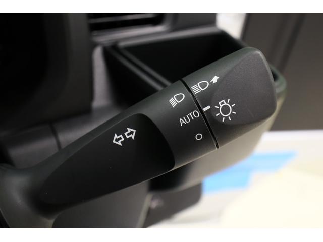 ハイゼットトラック スタンダード　農用スペシャル　４ＷＤ　軽トラック　三方開　ＭＴ　衝突被害軽減システム　クリアランスソナー　アイドリングストップ　オートライト　ＥＳＣ　エアコン　運転席エアバッグ（11枚目）