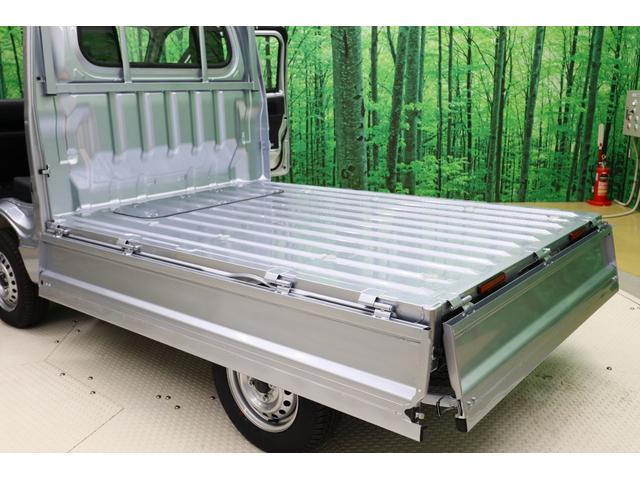 ハイゼットトラック スタンダード　農用スペシャル　４ＷＤ　軽トラック　三方開　ＭＴ　衝突被害軽減システム　クリアランスソナー　アイドリングストップ　オートライト　ＥＳＣ　エアコン　運転席エアバッグ（19枚目）