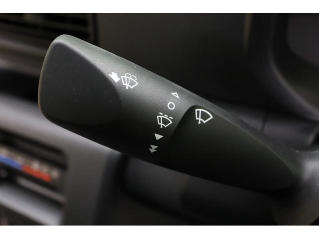 ハイゼットトラック スタンダード　農用スペシャル　４ＷＤ　軽トラック　三方開　ＭＴ　衝突被害軽減システム　クリアランスソナー　アイドリングストップ　オートライト　ＥＳＣ　エアコン　運転席エアバッグ（24枚目）