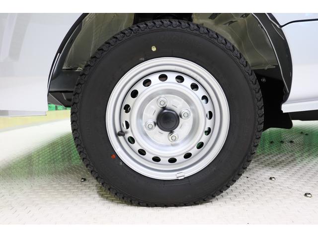 ハイゼットトラック スタンダード　農用スペシャル　４ＷＤ　軽トラック　三方開　ＭＴ　衝突被害軽減システム　クリアランスソナー　アイドリングストップ　オートライト　ＥＳＣ　エアコン　運転席エアバッグ（32枚目）