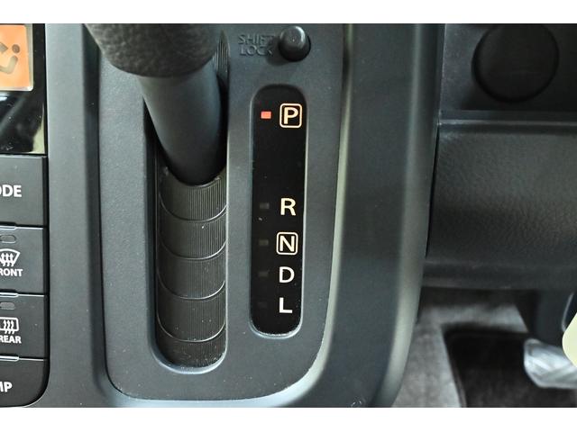 モコ Ｘ　スマートキー　電動格納ミラー　ベンチシート　ＣＶＴ　盗難防止システム　ＡＢＳ　ＣＤ　ミュージックプレイヤー接続可　衝突安全ボディ　エアコン（7枚目）