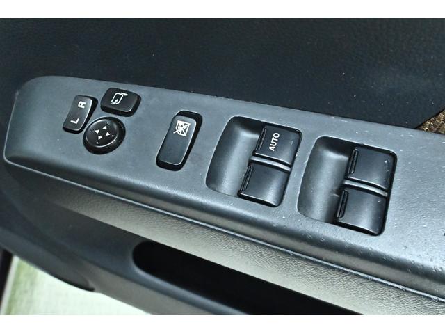 モコ Ｘ　スマートキー　電動格納ミラー　ベンチシート　ＣＶＴ　盗難防止システム　ＡＢＳ　ＣＤ　ミュージックプレイヤー接続可　衝突安全ボディ　エアコン（10枚目）