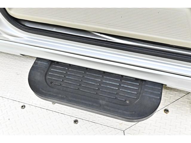 エブリイワゴン ＰＺターボスペシャル　電動スライドドア　ナビ　衝突被害軽減システム　スマートキー　電動格納ミラー　ＥＳＣ　ＣＤ　ＤＶＤ再生　Ｂｌｕｅｔｏｏｔｈ　ミュージックサーバー　アルミホイール　エアコン（33枚目）