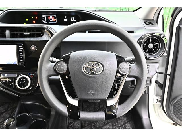 アクア Sスタイルブラック ドライブレコーダー ETC ナビ クリアランスソナー レーンアシスト 衝突被害軽減システム オートマチックハイビーム オートライト スマートキー アイドリングストップ 電動格納ミラー CVT(3枚目)