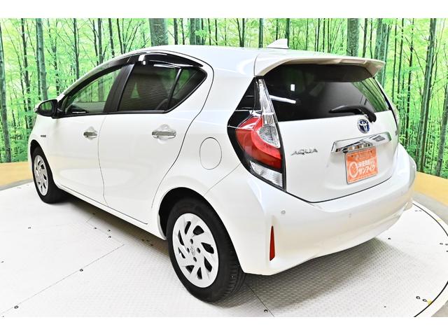 アクア Sスタイルブラック ドライブレコーダー ETC ナビ クリアランスソナー レーンアシスト 衝突被害軽減システム オートマチックハイビーム オートライト スマートキー アイドリングストップ 電動格納ミラー CVT(17枚目)