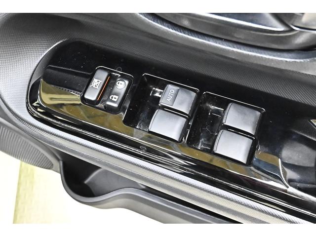 アクア Sスタイルブラック ドライブレコーダー ETC ナビ クリアランスソナー レーンアシスト 衝突被害軽減システム オートマチックハイビーム オートライト スマートキー アイドリングストップ 電動格納ミラー CVT(48枚目)