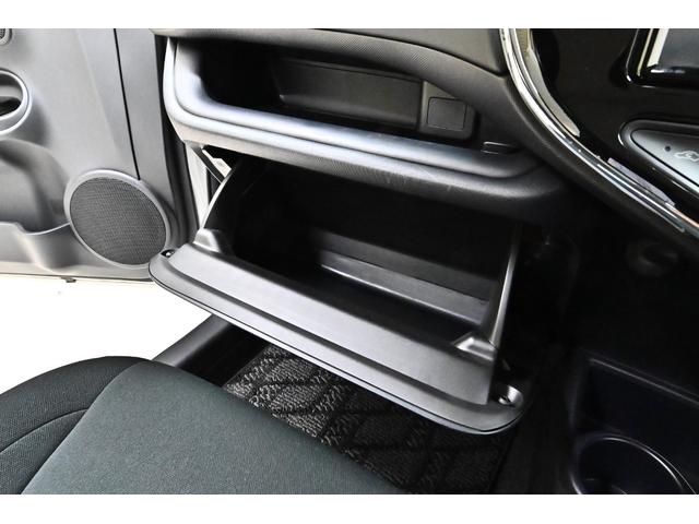 アクア Sスタイルブラック ドライブレコーダー ETC ナビ クリアランスソナー レーンアシスト 衝突被害軽減システム オートマチックハイビーム オートライト スマートキー アイドリングストップ 電動格納ミラー CVT(56枚目)