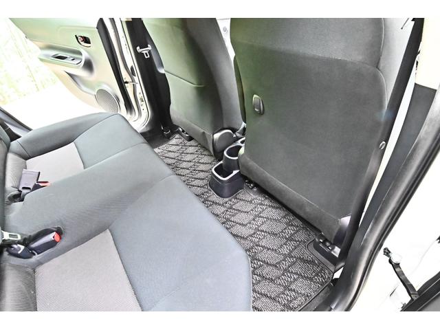 アクア Sスタイルブラック ドライブレコーダー ETC ナビ クリアランスソナー レーンアシスト 衝突被害軽減システム オートマチックハイビーム オートライト スマートキー アイドリングストップ 電動格納ミラー CVT(60枚目)