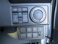 両側電動スライドドア装備！運転席よりボタン一つで開閉可能でございます。 4