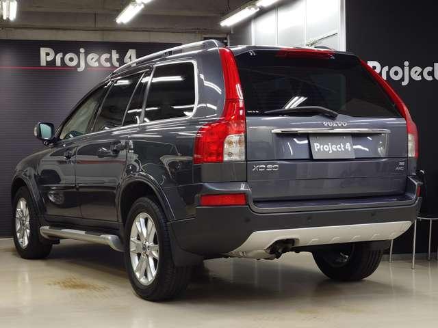 XC90 3.2 SE AWD 2008年モデル 前後パークシステム BLIS レザーシート アクティブキセノンライト 前後フォグランプ 18インチアルミホイール ランニングボード カロッツェリアサイバーナビ バックカメラ 禁煙車(9枚目)