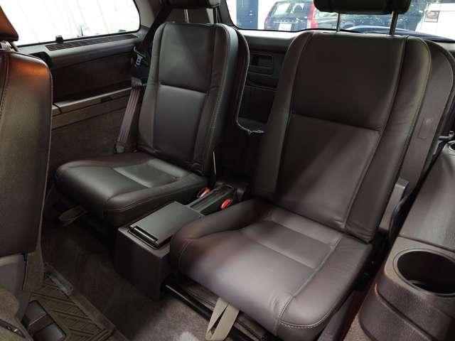 XC90 3.2 SE AWD 2008年モデル 前後パークシステム BLIS レザーシート アクティブキセノンライト 前後フォグランプ 18インチアルミホイール ランニングボード カロッツェリアサイバーナビ バックカメラ 禁煙車(15枚目)
