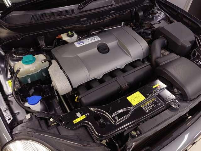 XC90 3.2 SE AWD 2008年モデル 前後パークシステム BLIS レザーシート アクティブキセノンライト 前後フォグランプ 18インチアルミホイール ランニングボード カロッツェリアサイバーナビ バックカメラ 禁煙車(17枚目)