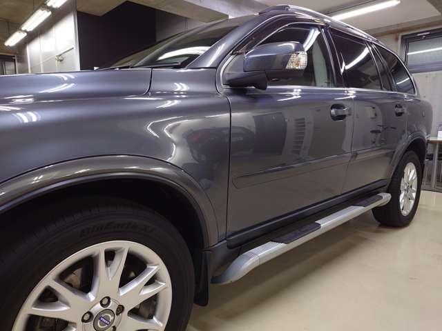 XC90 3.2 SE AWD 2008年モデル 前後パークシステム BLIS レザーシート アクティブキセノンライト 前後フォグランプ 18インチアルミホイール ランニングボード カロッツェリアサイバーナビ バックカメラ 禁煙車(25枚目)
