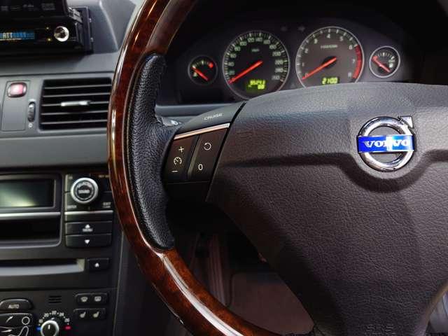 XC90 3.2 SE AWD 2008年モデル 前後パークシステム BLIS レザーシート アクティブキセノンライト 前後フォグランプ 18インチアルミホイール ランニングボード カロッツェリアサイバーナビ バックカメラ 禁煙車(40枚目)