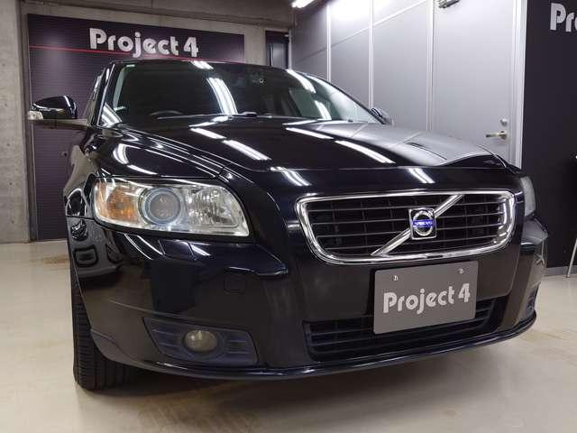 Ｖ５０ ２．０ｅパワーシフト　キセノンライト　前後フォグ　ウッドパネル　１６インチアルミホイール　ウインドーフィルム　サイドバイザー　前後ドライブレコーダー　ＥＴＣ　禁煙車（22枚目）