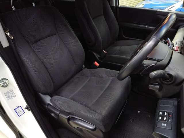 ステップワゴンスパーダ Z ナビTV フリップダウンモニター Bカメラ 両側電動スライドドア キセノンヘッドライト コーナーリングランプ付きフォグランプ アクセサリーランプ内蔵フロントグリル オートエアコン パドルシフト ETC(11枚目)