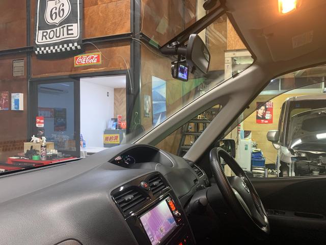 セレナ ハイウェイスター S-ハイブリッド 純正フルセグナビTV CD/DVD Bluetooth Bカメラ ETC 両側パワースライド INTキーPスタート 社外17インチアルミホイール HIDオートライト/フォグランプ オートAC クルコン(13枚目)